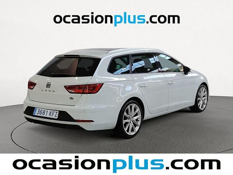 Usado Seat Leon FR 184 CV (135 kW) 2017 Blanco Monovolumen