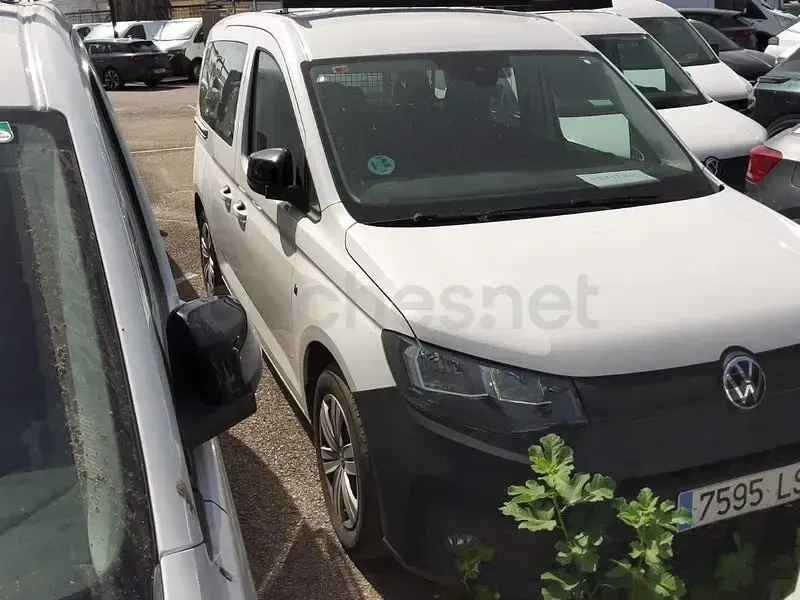 Usado VW Caddy 122 CV (89 kW) 2021 Blanco Monovolumen