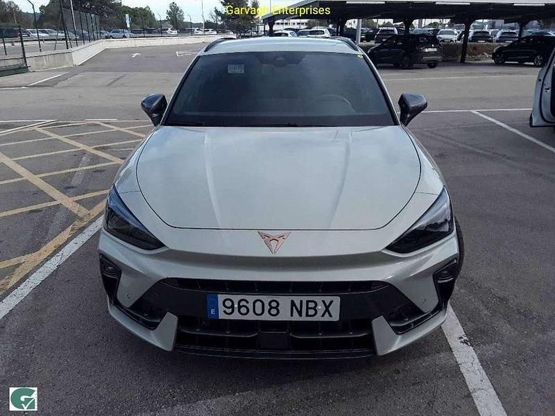 Usado Cupra Leon 204 CV (150 kW) 2025 Gris Familiar