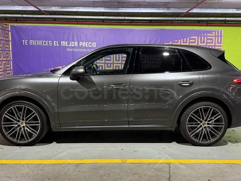 Usado Porsche Cayenne 462 CV (339 kW) 2019 Gris / plata SUV
