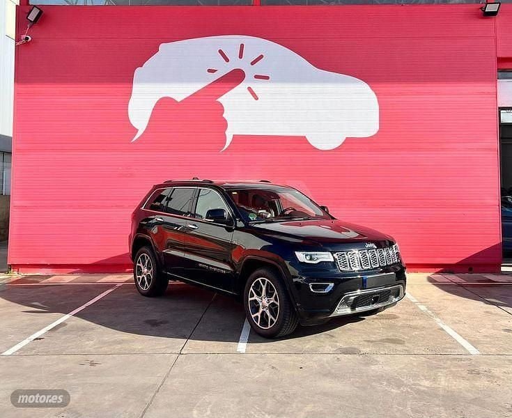 Negro Usado 2020 Jeep Grand Cherokee Overland SUV | 36.450 € (Precio justo) - Imagen 1/4