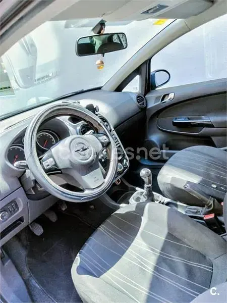 Usado Opel Corsa 85 CV (62 kW) 2011 Negro Utilitario