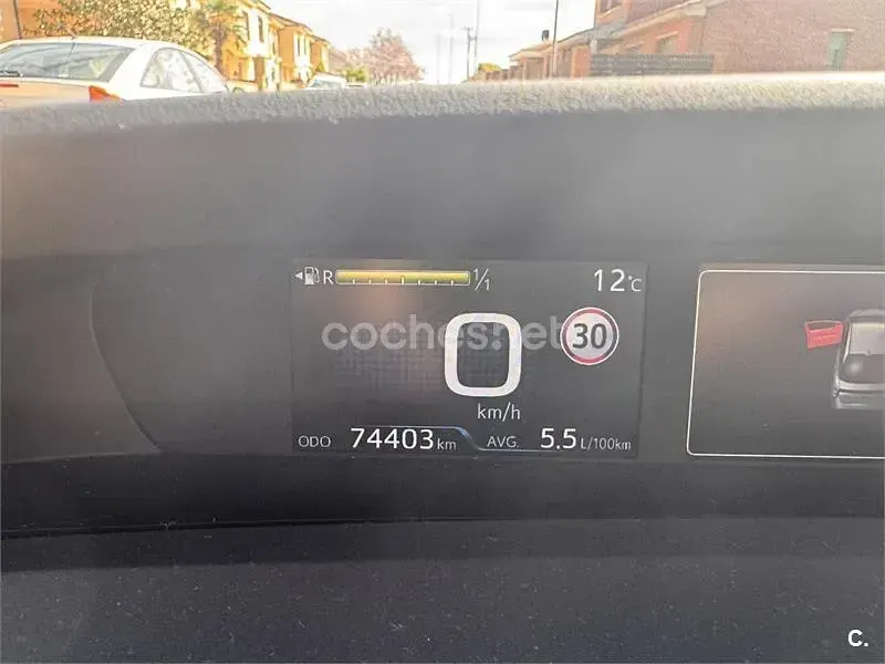 Usado Toyota Prius 122 CV (89 kW) 2018 Gris / plata Utilitario