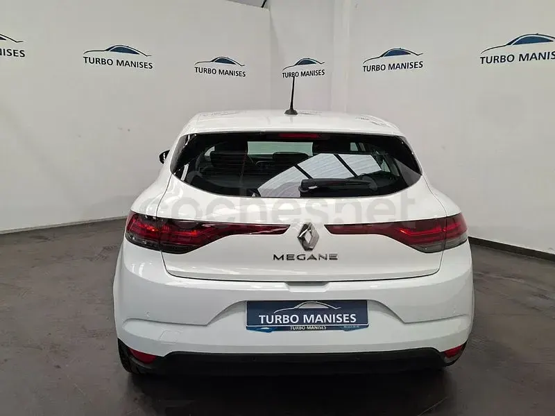 Usado Renault Mégane II Intens 115 CV (84 kW) 2022 Blanco Berlina