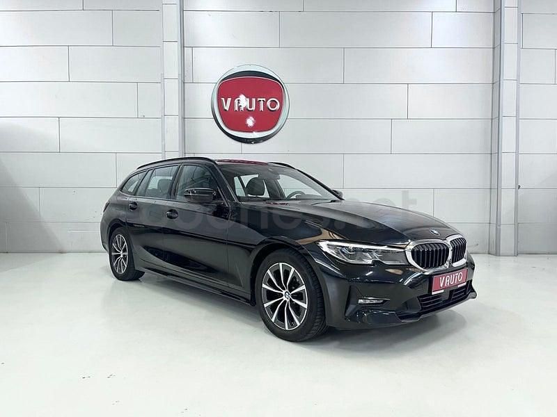 Usado BMW 318 Comfort Edition 150 CV (110 kW) 2020 Negro Familiar