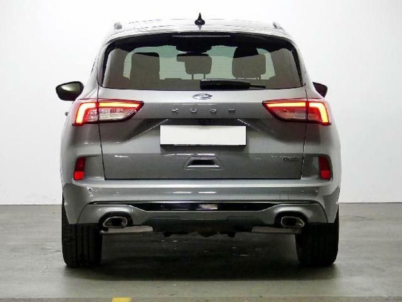 Usado Ford Kuga ST-Line X 225 CV (165 kW) 2021 Plateado SUV