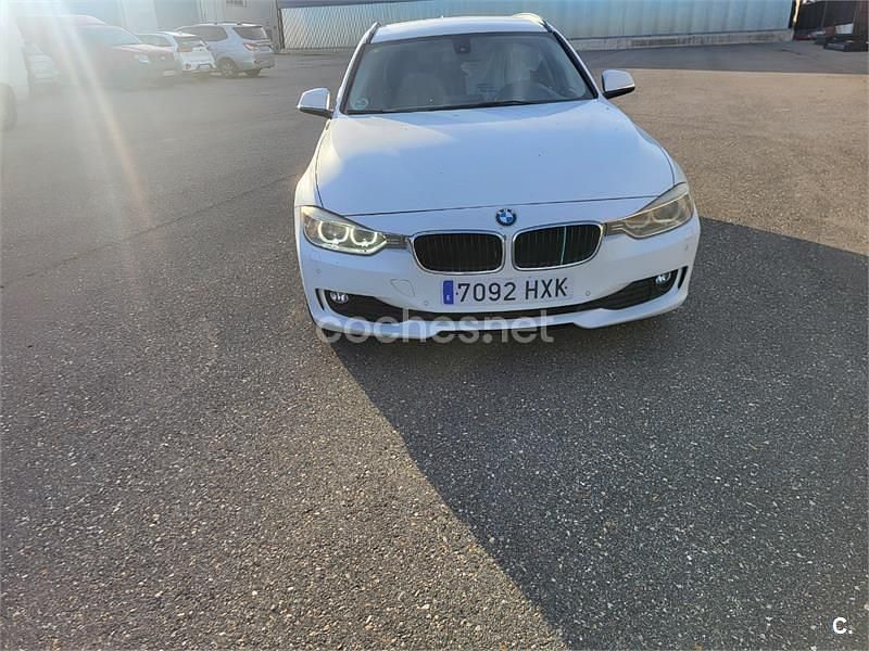 Usado BMW 318 143 CV (105 kW) 2014 Blanco Familiar