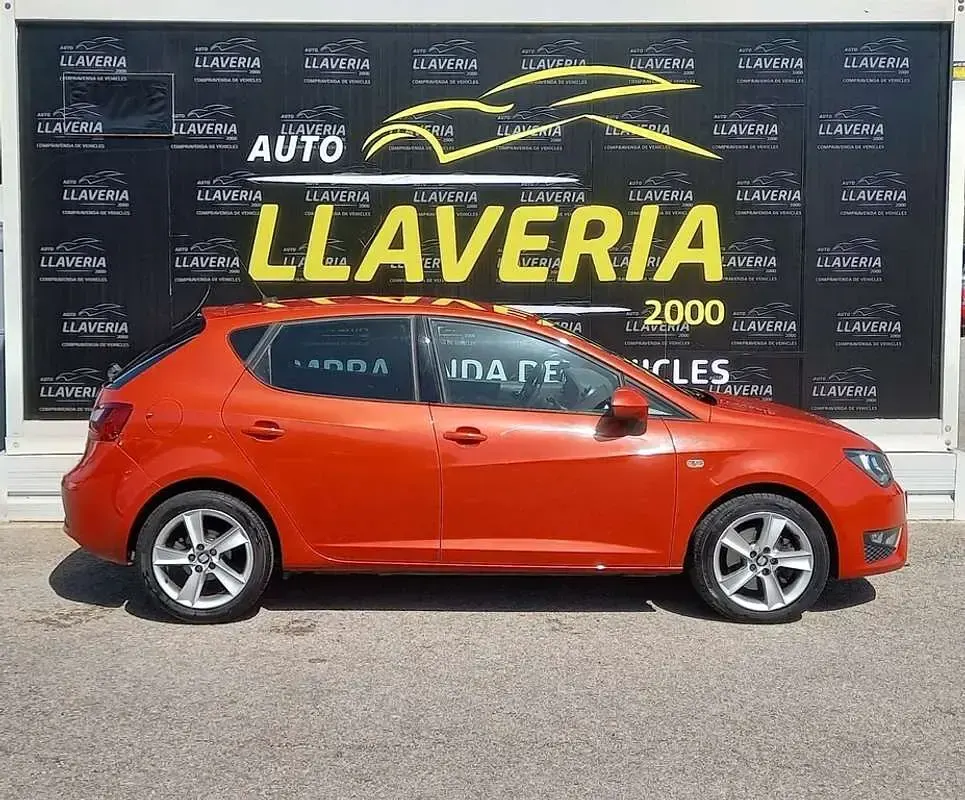 Używany Seat Ibiza FR 105 KM (77 kW) 2016 Pomarańczowy Hatchback