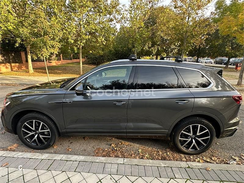 Gris / plata Usado 2022 VW Touareg R-line SUV | 48.000 € (Super precio) - Imagen 1/4