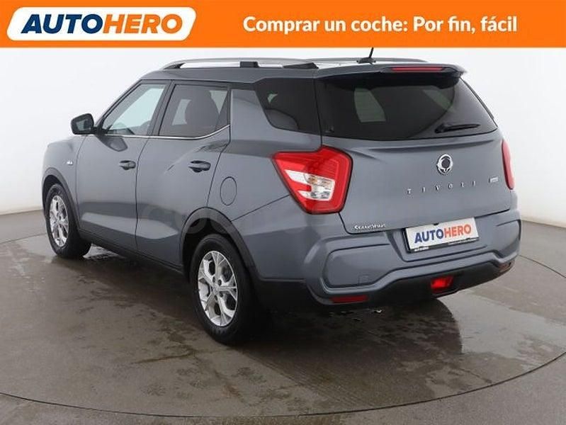 Usado Ssangyong (KGM) Tivoli 163 CV (119 kW) 2022 Gris SUV