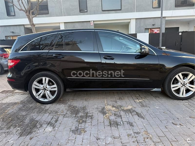 Usado Mercedes R350 265 CV (194 kW) 2011 Negro Monovolumen