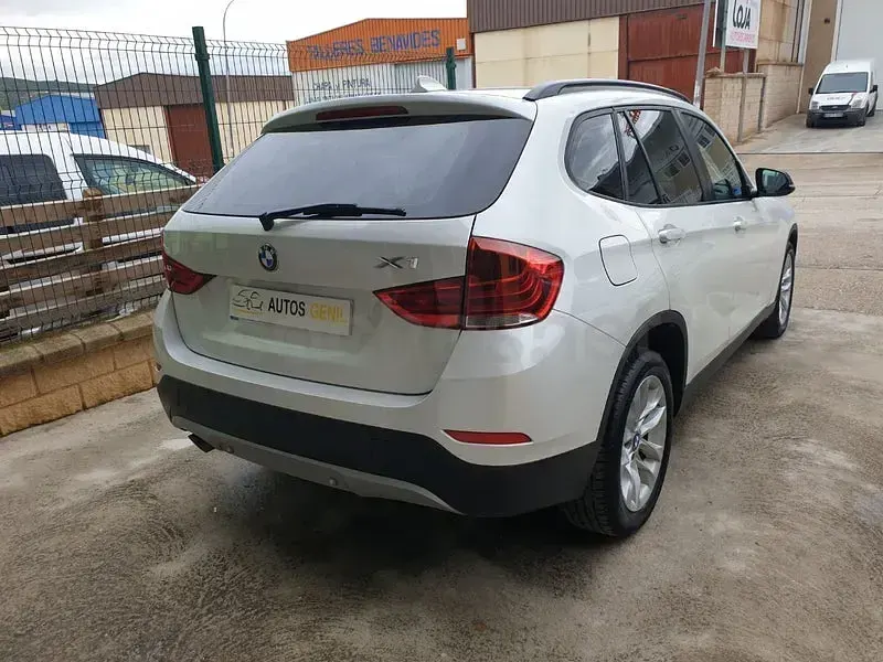 Usado BMW X1 Comfort Edition 116 CV (85 kW) 2015 Blanco SUV