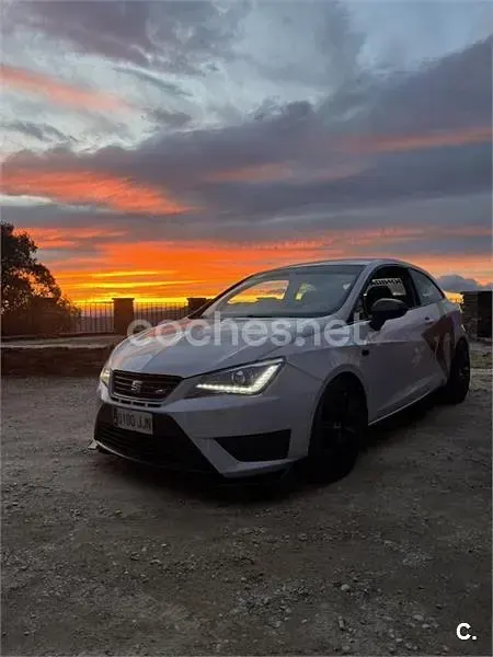 Usado Seat Ibiza SC CUPRA 192 CV (141 kW) 2015 Blanco Utilitario