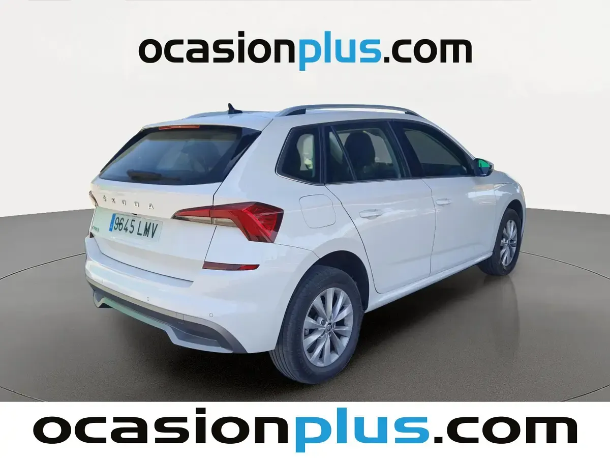 Usado Skoda Kamiq Ambition 110 CV (80 kW) 2021 Blanco SUV