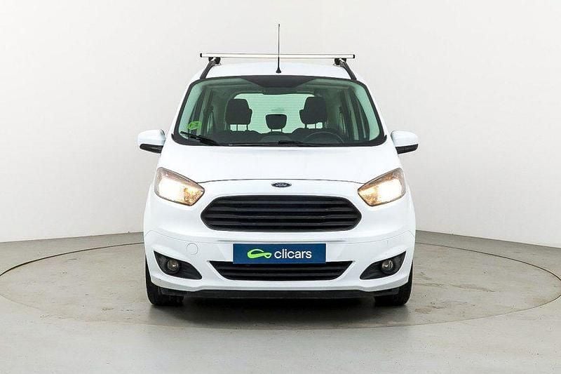 Usado Ford Tourneo Courier Trend 100 CV (73 kW) 2017 Blanco Monovolumen