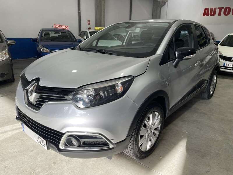 Plateado Usado 2017 Renault Captur Intens SUV | 14.800 € (Un poco caro) - Imagen 1/4