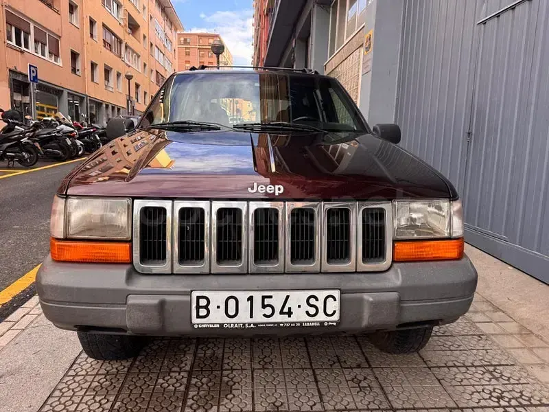Usado Jeep Grand Cherokee Laredo 115 HP (84 kW) 1996 Vermelho SUV