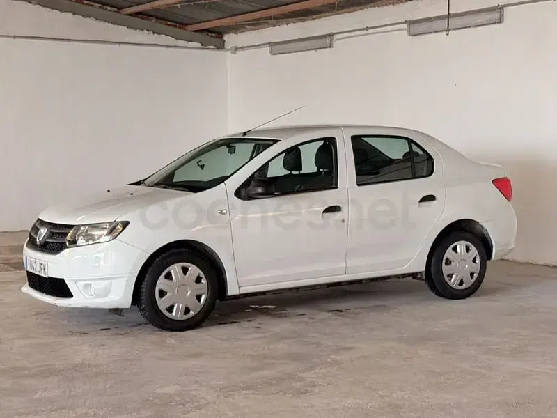 Usado Dacia Logan Ambiance 75 CV (55 kW) 2015 Blanco Berlina
