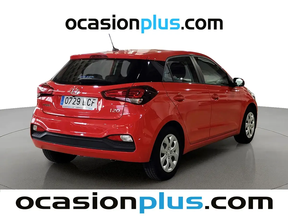 Usado Hyundai i20 84 CV (61 kW) 2019 Rojo Utilitario