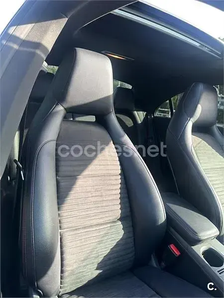 Usado Mercedes CLA200 136 CV (100 kW) 2017 Gris / plata Berlina