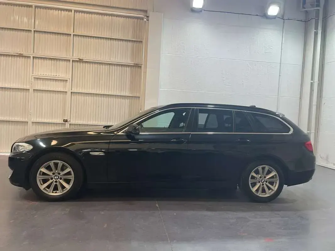 Usado BMW 520 184 CV (135 kW) 2011 Negro Familiar