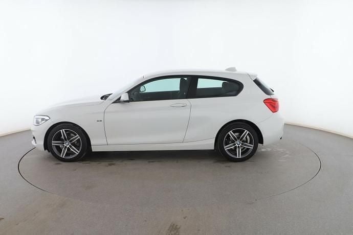 Usado BMW 120 Sport Line 177 CV (130 kW) 2015 Blanco Utilitario