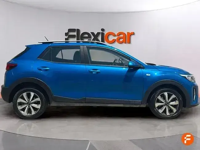 Usado Kia Stonic 100 CV (73 kW) 2023 Azul SUV