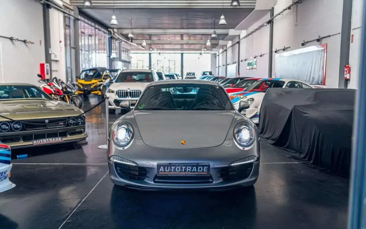Usado Porsche 991 349 CV (256 kW) 2013 Plateado Coupe