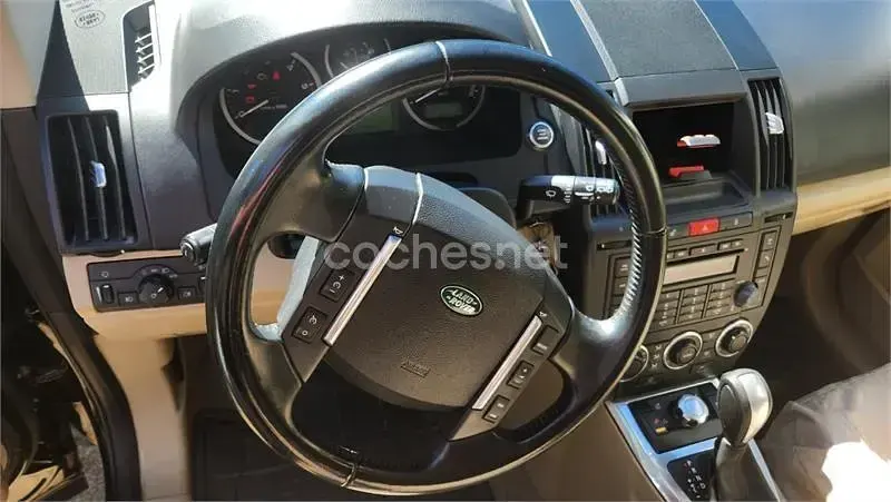 Usado Land Rover Freelander 2 S 190 CV (139 kW) 2012 Negro SUV