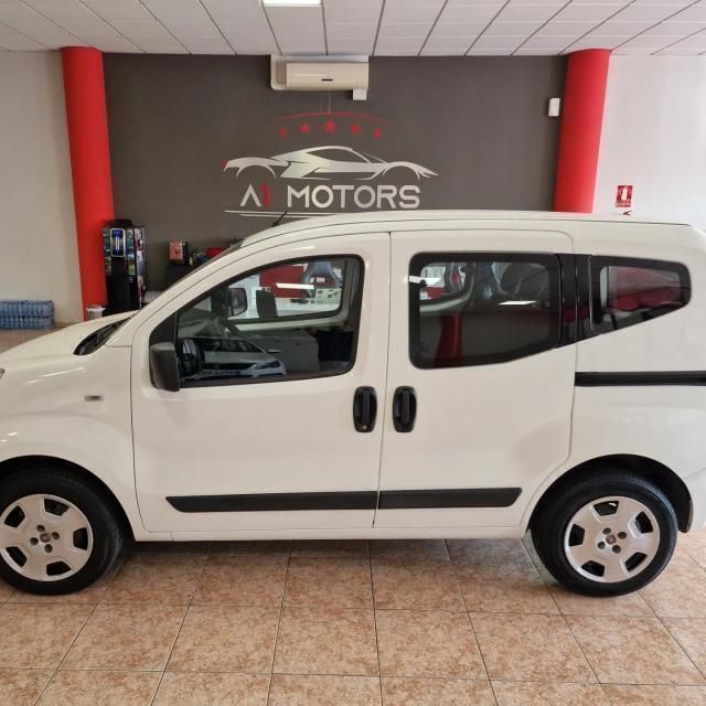 Usado Fiat Qubo Easy 77 CV (56 kW) 2017 Blanco Monovolumen