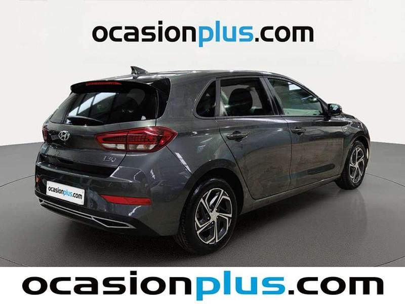 Usado Hyundai i30 120 CV (88 kW) 2022 Gris Utilitario