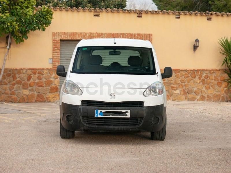 Usado Peugeot Partner Tepee Access 75 CV (55 kW) 2013 Blanco Monovolumen