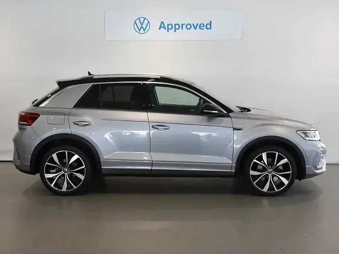 Usado VW T-Roc R-line 150 CV (110 kW) 2022 Gris/plata SUV