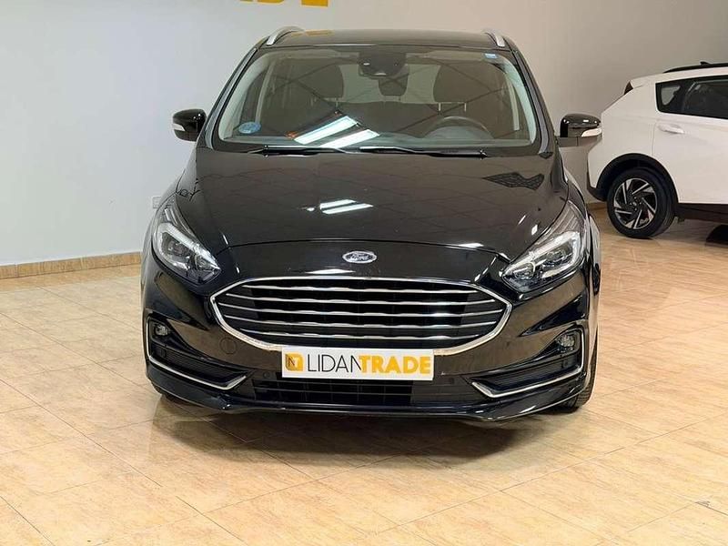 Usado Ford S-MAX Titanium 190 CV (139 kW) 2022 Negro Monovolumen