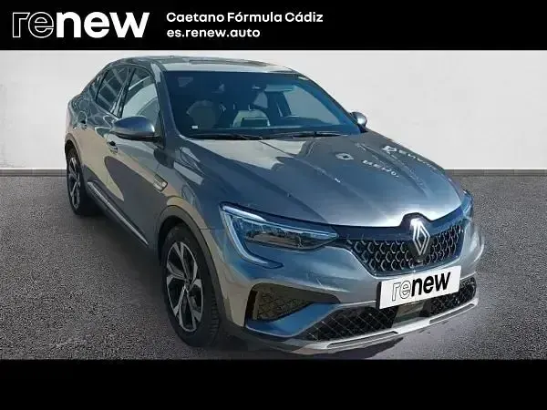 Usado Renault Arkana Techno 140 CV (102 kW) 2024 Gris SUV