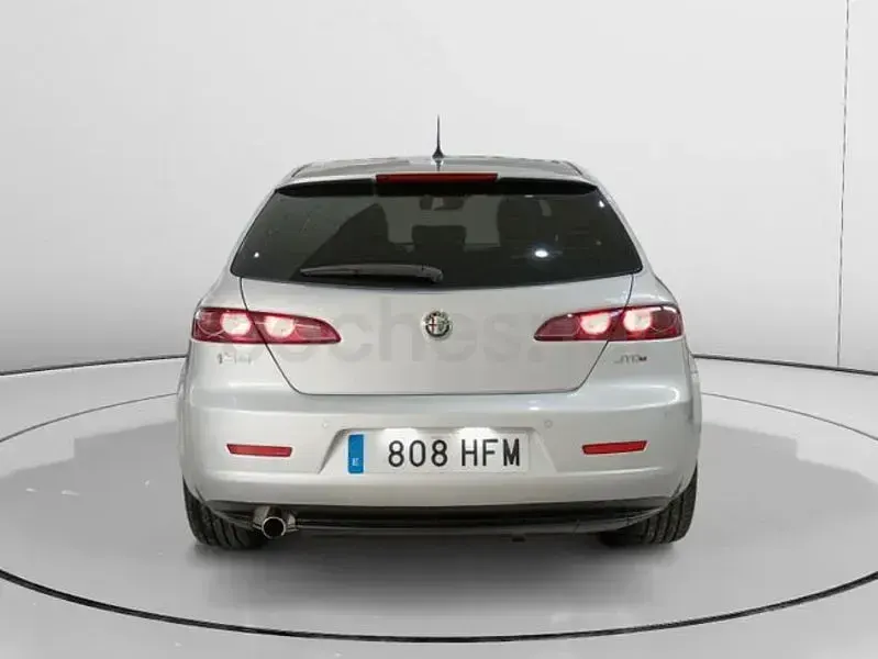 Usado Alfa Romeo 159 170 CV (125 kW) 2011 Gris / plata Familiar
