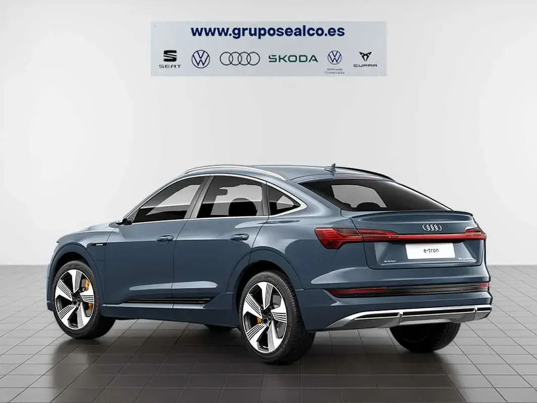Usado Audi e-tron Sportback S-Line 300 kW (408 CV) 2022 Azul SUV