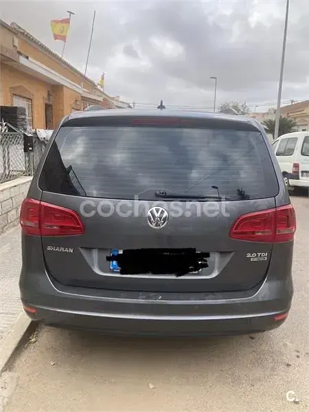 Usado VW Sharan Advance 170 CV (125 kW) 2012 Gris / plata Monovolumen