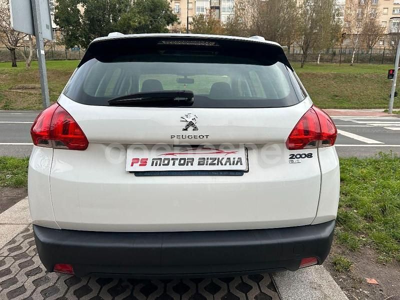 Usado Peugeot 2008 Active 92 CV (67 kW) 2015 Blanco SUV