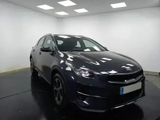 Usado Kia XCeed 141 CV (103 kW) 2021 Gris SUV