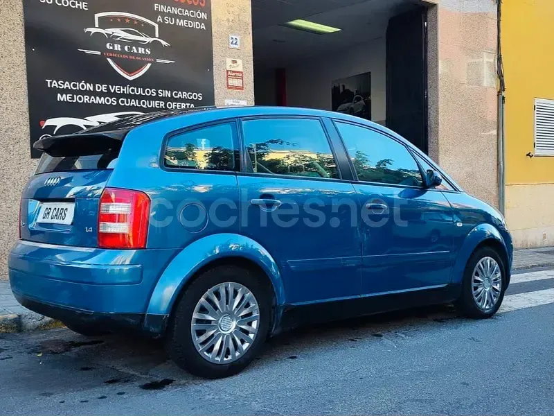 Usado Audi A2 75 CV (55 kW) 2002 Azul Utilitario