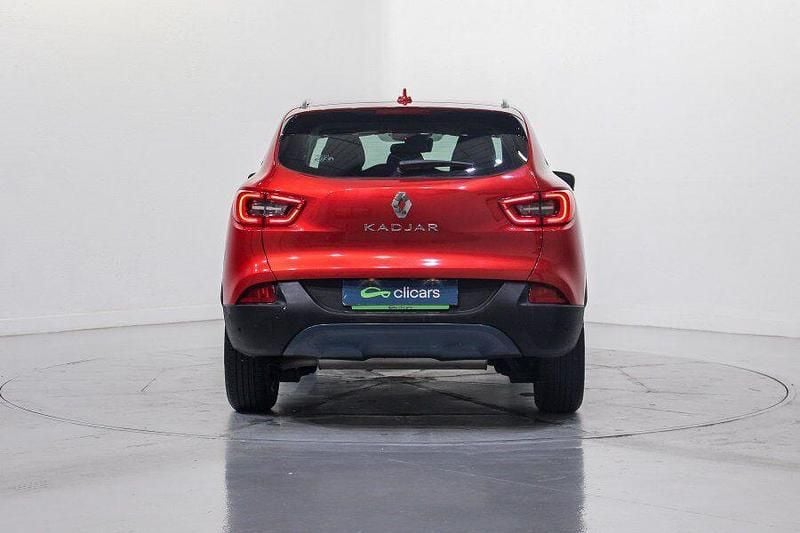 Usado Renault Kadjar Zen 130 CV (95 kW) 2018 Rojo SUV