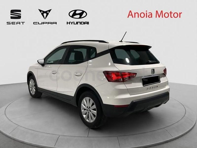 Usado Seat Arona Ecomotive 95 CV (69 kW) 2019 Blanco SUV