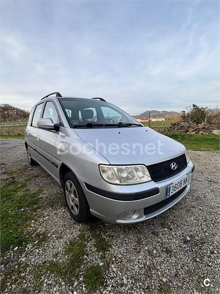 Usado Hyundai Matrix GLS 103 CV (75 kW) 2006 Gris / plata Monovolumen