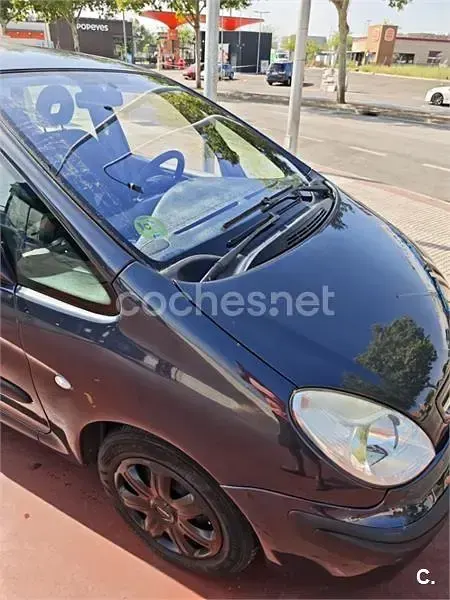 Usado Citroën Xsara Picasso 95 CV (69 kW) 2006 Negro Monovolumen