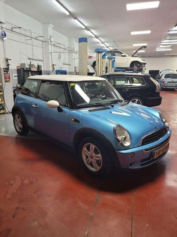 Usado Mini ONE 90 CV (66 kW) 2004 Azul Utilitario