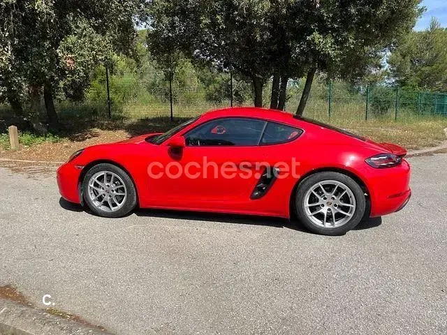 Usado Porsche 718 Cayman 300 CV (220 kW) 2022 Rojo Coupe