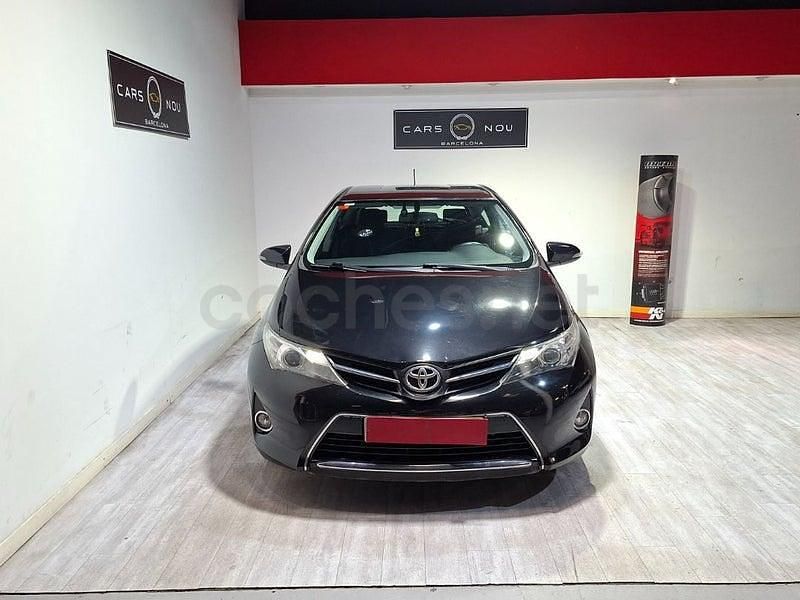 Usado Toyota Auris Active 126 CV (92 kW) 2012 Negro Berlina