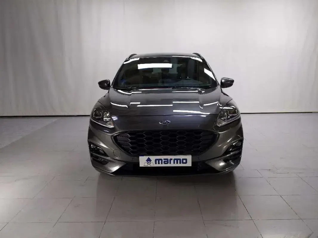 Usado Ford Kuga ST-Line 150 CV (110 kW) 2022 Gris SUV