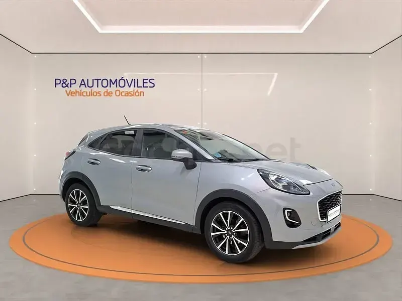 Usado Ford Puma Titanium 120 CV (88 kW) 2021 Gris / plata SUV